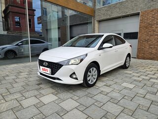 2021 Hyundai Solaris II Рестайлинг, белый, 1550000 рублей, вид 1