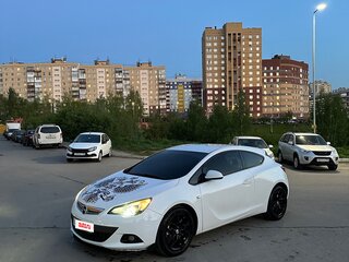 2013 Opel Astra GTC J Рестайлинг, белый, 900000 рублей, вид 1