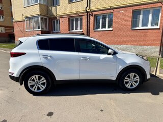 2017 Kia Sportage IV, белый, 1775000 рублей, вид 4