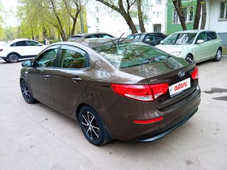 2015 Kia Rio III Рестайлинг, коричневый, 1500000 рублей, вид 5