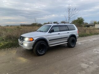 2003 Mitsubishi Montero Sport I, серебристый, 1200000 рублей, вид 1