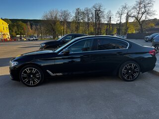 2018 BMW 5 серии 520i VII (G30/G31/G38), чёрный, 2300000 рублей, вид 4