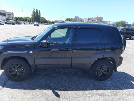 2023 Lada (ВАЗ) Niva Travel I, чёрный, 950000 рублей, вид 4