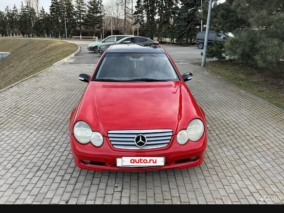 2002 Mercedes-Benz C-Класс 230 II (W203), красный, 450000 рублей - вид 1