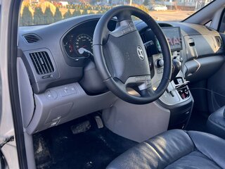 2010 Hyundai Grand Starex I, серебристый, 1550000 рублей, вид 5