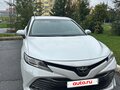 2018 Toyota Camry VII (XV50) Рестайлинг 2, белый, 2380000 рублей