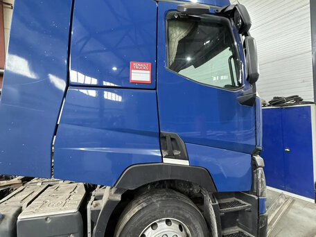 2021 Renault T-Series, синий, 5000000 рублей, вид 2