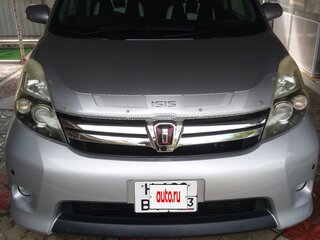 2012 Toyota ISis I Рестайлинг, серебристый, 1490000 рублей, вид 1