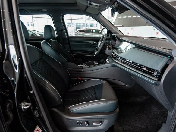 2024 Changan CS95 I Рестайлинг 2, чёрный, 4709900 рублей - вид 9