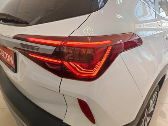 2020 Kia Seltos I, белый - вид 15
