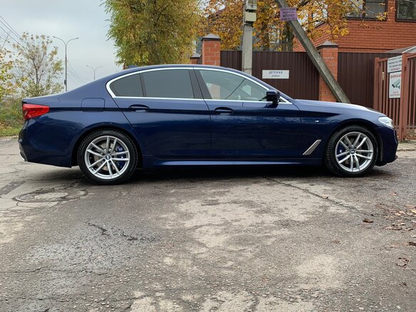 2020 BMW 5 серии 520d xDrive VII (G30/G31/G38), синий, 5200000 рублей - вид 7