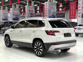 2021 Skoda Karoq I, белый, 1800000 рублей, вид 4