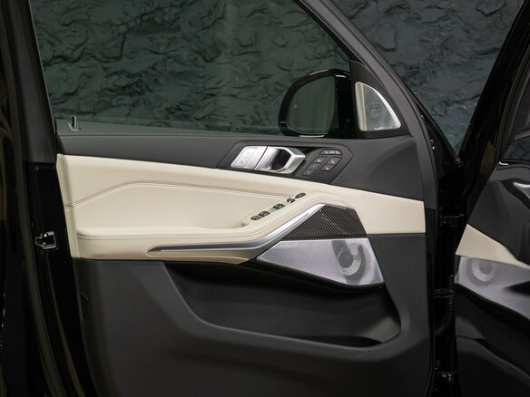 2026 BMW X7 40i I (G07) Рестайлинг, чёрный, 17990000 рублей - вид 27