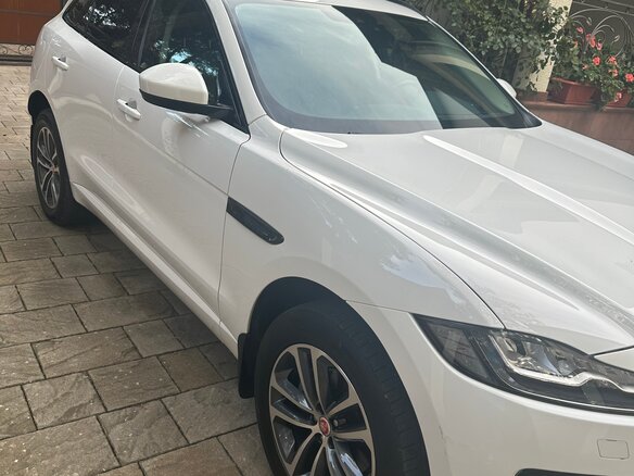 2020 Jaguar F-Pace I, белый, 3650000 рублей - вид 1