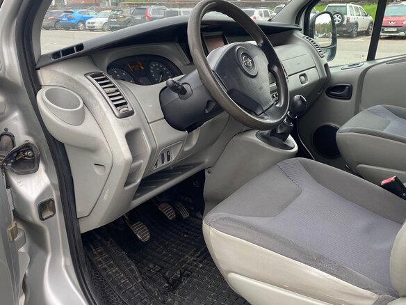 2006 Opel Vivaro, серебристый, 880000 рублей - вид 7