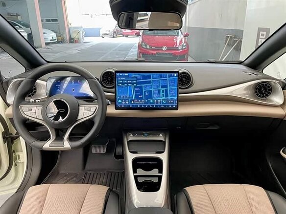 2025 BYD Dolphin 45.12 kWh I Рестайлинг, белый - вид 5