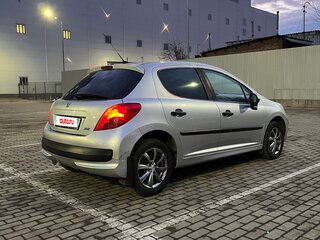 2009 Peugeot 207 I, серебристый, 320000 рублей, вид 4