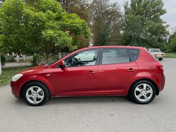 2008 Kia Ceed I, красный, 780000 рублей - вид 3