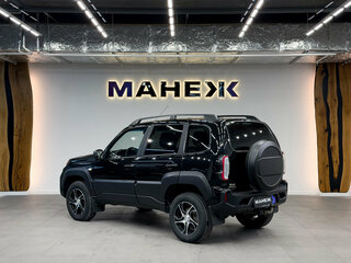 2023 Lada (ВАЗ) Niva Travel I, чёрный, 999000 рублей, вид 4