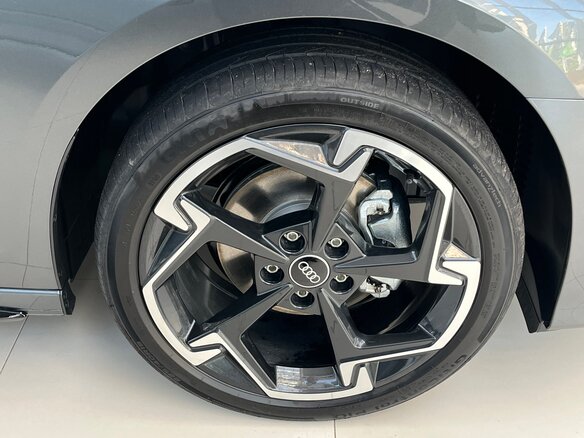 2026 Audi A3 Sportback 35 TFSI IV (8Y) Рестайлинг, серый, 4020000 рублей - вид 25