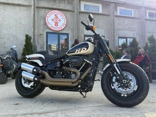 2021 Harley-Davidson Fat Bob, белый, 2500000 рублей, вид 1