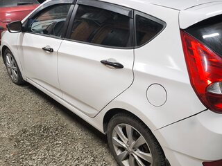 2011 Hyundai Solaris I, белый, 560000 рублей, вид 4