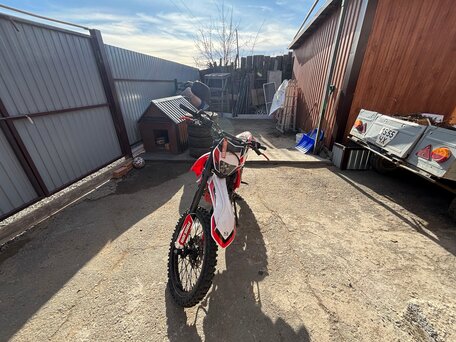 2025 Procida CB300F, красный, 140000 рублей, вид 1