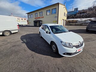 2017 Renault Logan II, белый, 850000 рублей, вид 3