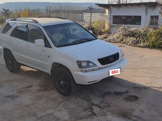 2001 Toyota Harrier I (XU10) Рестайлинг, белый, 900000 рублей, вид 3