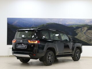 2026 Toyota Land Cruiser 300 Series, чёрный, 14450000 рублей, вид 4