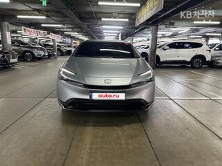 2024 Toyota Prius V (XW60), серебристый, 3560012 рублей, вид 2