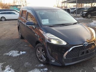 2019 Toyota Sienta II Рестайлинг, чёрный, 1900000 рублей, вид 1