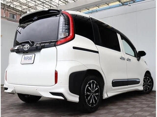 2022 Toyota Sienta III, белый, 1091027 рублей, вид 5
