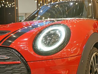 2022 Mini Clubman JCW John Cooper Works II Рестайлинг, красный, 4200000 рублей, вид 3