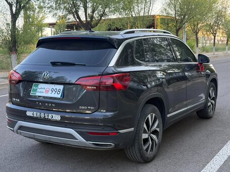 2022 Volkswagen Tayron I, чёрный, 1548961 рублей, вид 4