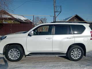 2014 Toyota Land Cruiser Prado 150 Series Рестайлинг 1, белый, 3800000 рублей, вид 4