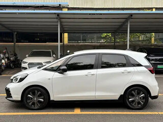 2023 Honda Fit RS IV Рестайлинг, белый, 1099003 рублей, вид 3