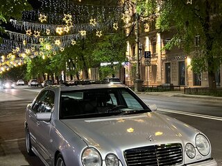 1997 Mercedes-Benz E-Класс 420 II (W210, S210), серебристый, 1000000 рублей, вид 1