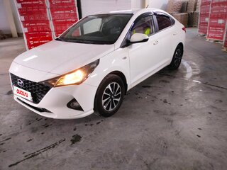 2022 Hyundai Solaris II Рестайлинг, белый, 1690000 рублей, вид 2