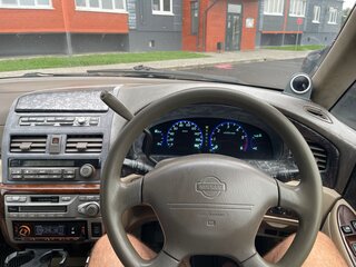 1999 Nissan Presage I, белый, 313000 рублей, вид 1