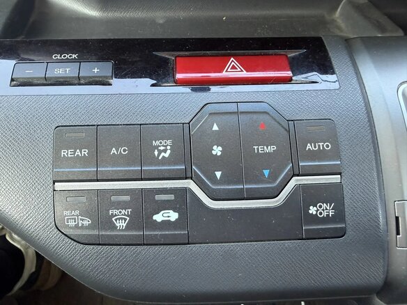2014 Honda Stepwgn IV Рестайлинг, чёрный, 1499990 рублей - вид 25