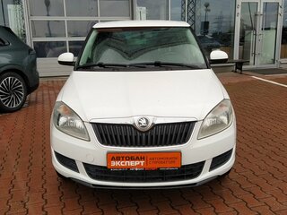 2014 Skoda Fabia II Рестайлинг, белый, 660000 рублей, вид 2