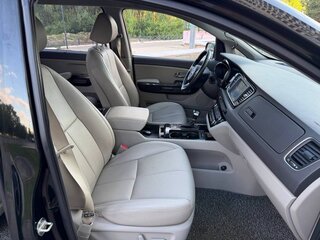 2017 Kia Carnival III, чёрный, 2200000 рублей, вид 5