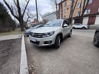 2013 Volkswagen Tiguan I Рестайлинг, серебристый, 1210000 рублей, вид 1