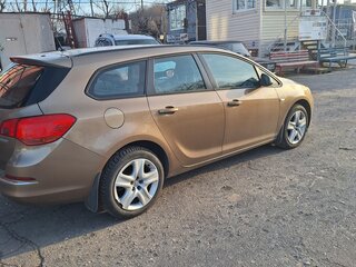 2013 Opel Astra J Рестайлинг, бежевый, 690000 рублей, вид 5