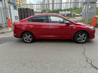 2021 Hyundai Solaris II Рестайлинг, красный, 1500000 рублей, вид 4