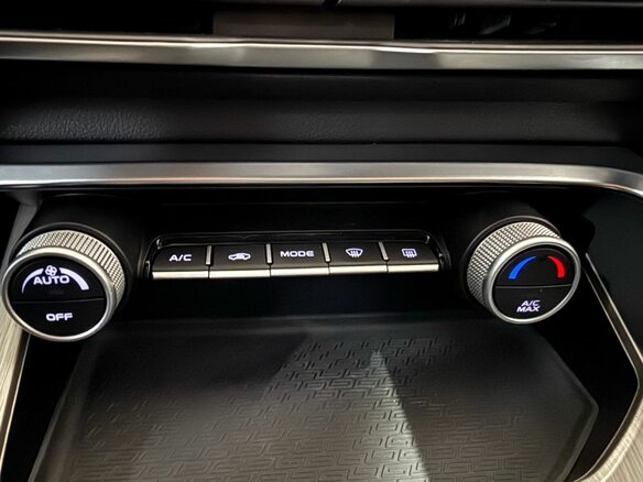 2023 Geely Coolray I, красный, 1556000 рублей - вид 15