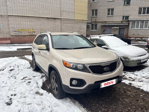 2010 Kia Sorento II, бежевый - вид 2