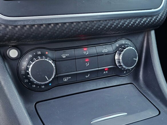 2016 Mercedes-Benz GLA 250 I (X156), серый, 2250000 рублей - вид 33