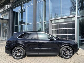 2019 Porsche Cayenne III, чёрный, 4990000 рублей, вид 2